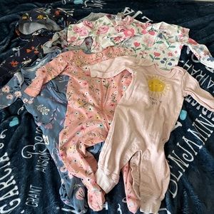 Baby girl 6-9 month 7-piece bundle - Carter’s & Just One You & Gerber’s